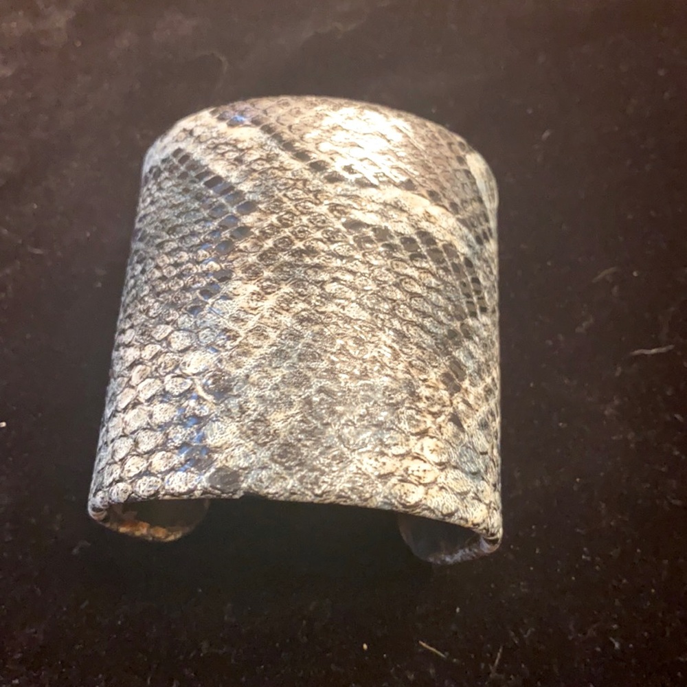 Chico’s Gray/Black Label Snake Skin Cuff Bracelet Brand New